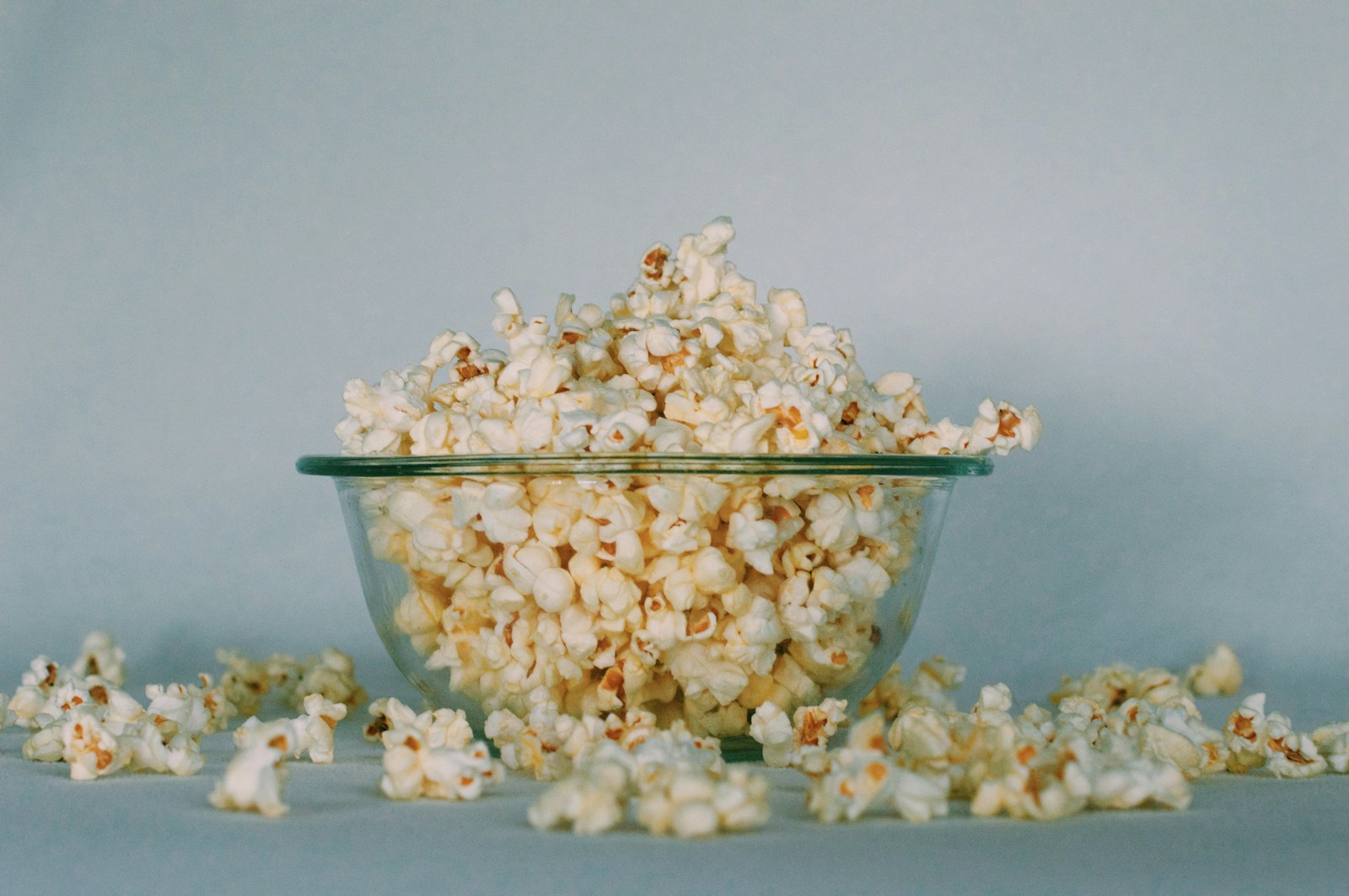 How to Get Seasoning to Stick to Popcorn: Tips and Tricks for Flavorful Popcorn